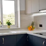 Apartament New Refurbished Gem Sea Views Pools Pool Bar *