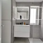 Apartament New Refurbished Gem Sea Views Pools Pool Bar *