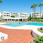 New Refurbished Gem Sea Views Pools Pool Bar