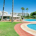 New Refurbished Gem Sea Views Pools Pool Bar Apartament *
